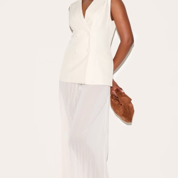 PLUS ALMOND VEST OVERLAY CHIFFON JUMPSUIT - Picture 3 of 5